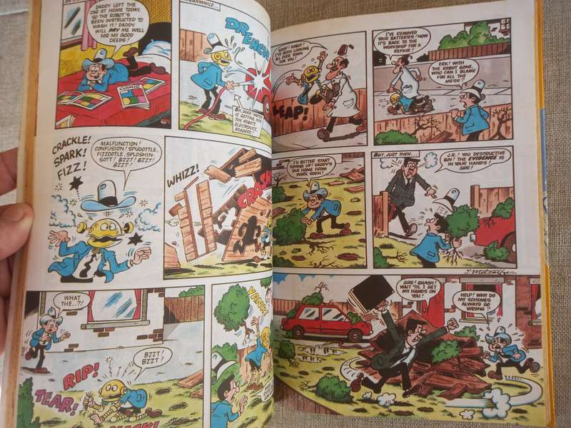 Whizzer and Chips Annual - 1987