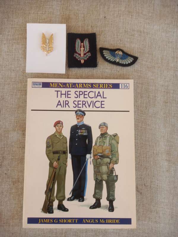 Special Air Service - Book , and badges - 4 items