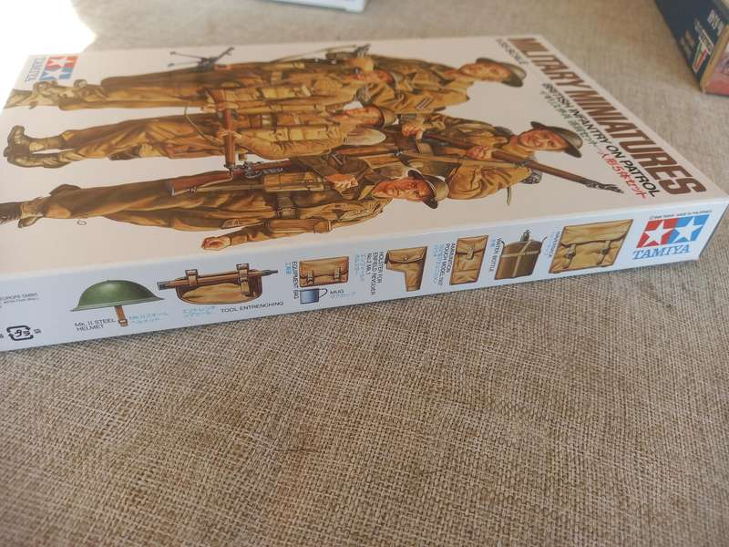 British Infantry on Patrol - Military Miniatures - 1/35 scale - Tamiya
