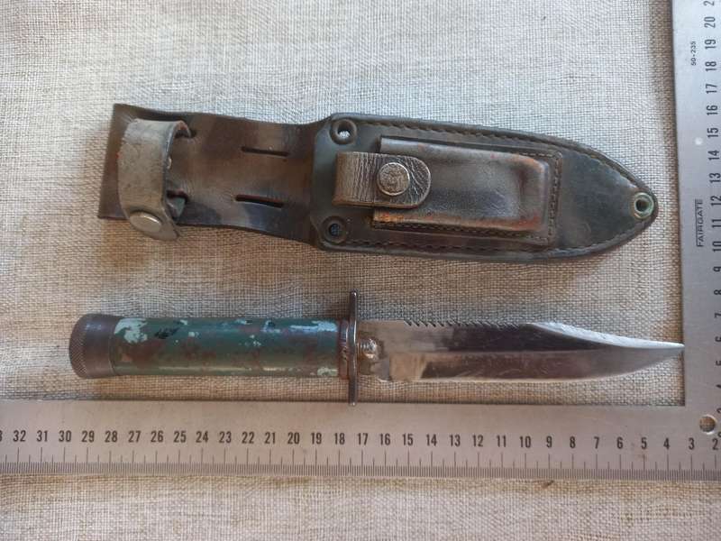Old School "Rambo" type survival knife