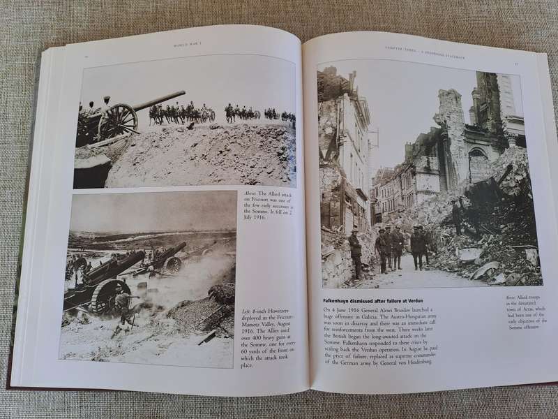 The History of World War I in Photographs - R. Hamilton