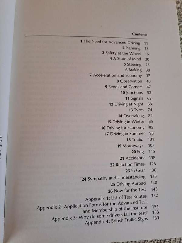 Advanced Motoring: Institute of Advanced Motorists Manual