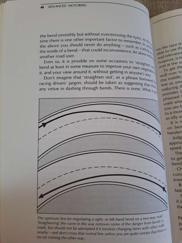 Advanced Motoring: Institute of Advanced Motorists Manual