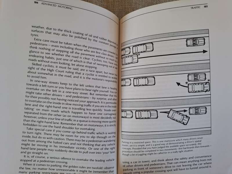 Advanced Motoring: Institute of Advanced Motorists Manual