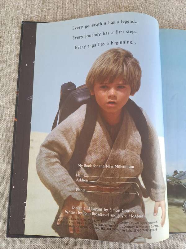 Star Wars Episode 1: The Phantom Menace  The Official Souvenir Annual 2000