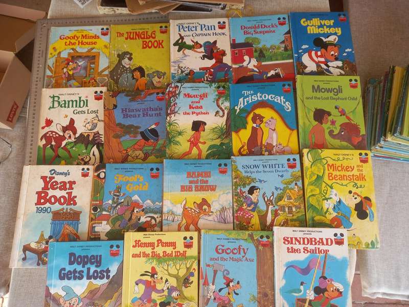 Walt Disney Wonderful World of Reading x 19 (1)