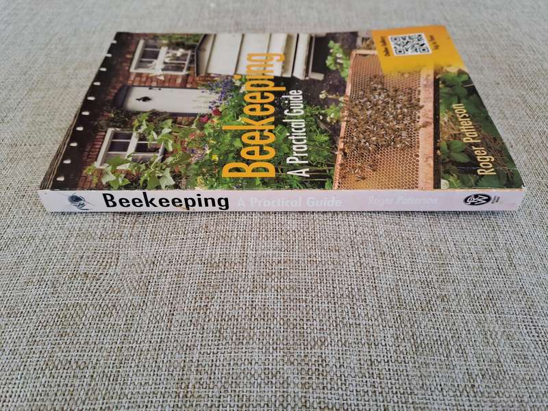 Beekeeping: A Practical Guide  Roger Patterson