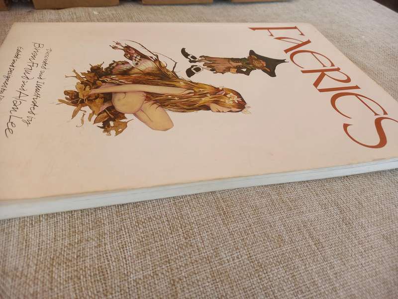 Faeries by Brian Froud, Alan Lee