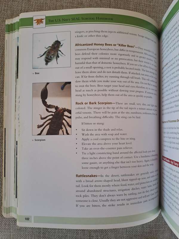 The U.S. Navy Seal Survival Handbook - Don Mann and Ralph Pezzullo