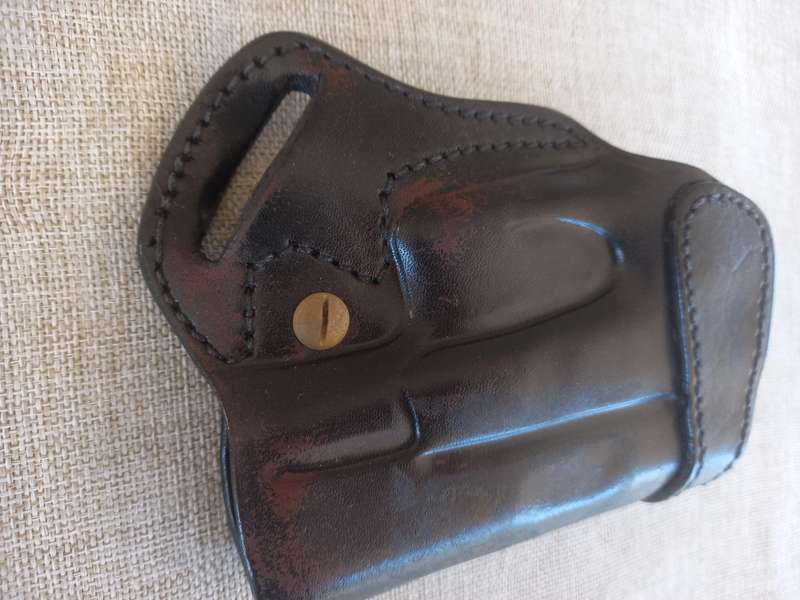 Leather - OWB - Horizontal - Small of the back Holster - Glock 17/19/22/23 or similar size frame