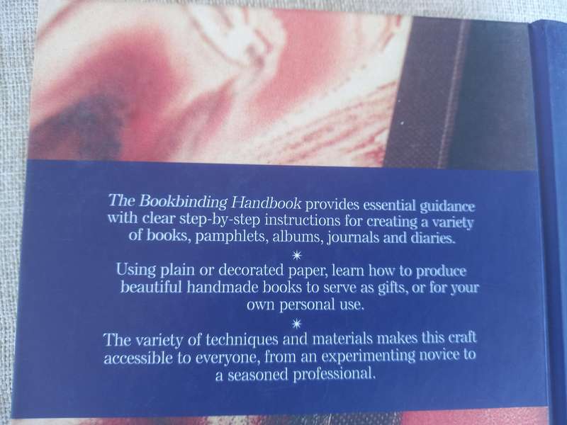 The Book Binding Handbook - simple techniques and step-by-step projects - Sue Doggett