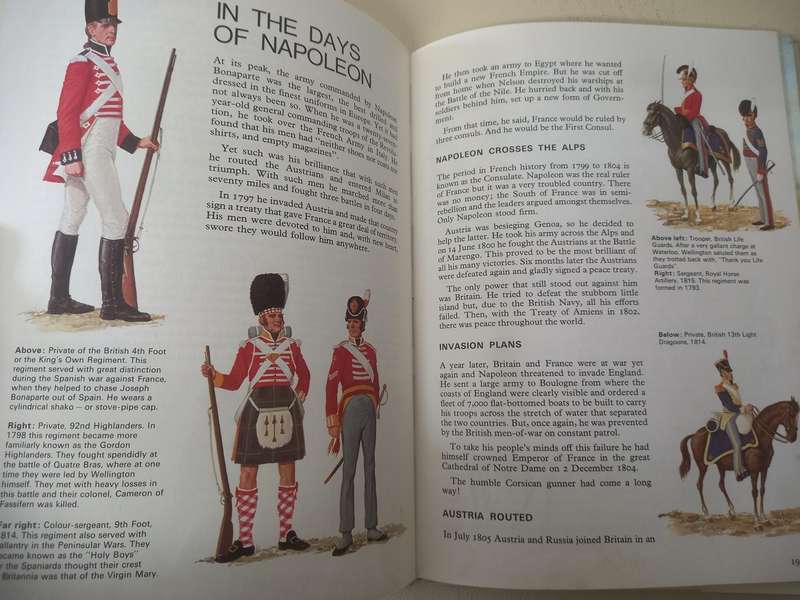 Fighting Men and their Uniforms by Kenneth Allen / A Hamlyn Pointer Book