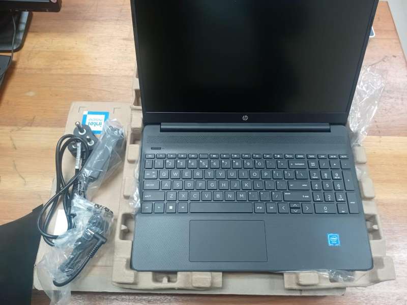 HP 250 G8 | INTEL Celeron | 4GB | 256SSD | 15.6 (1920 x 1080) FHD | Win 11
