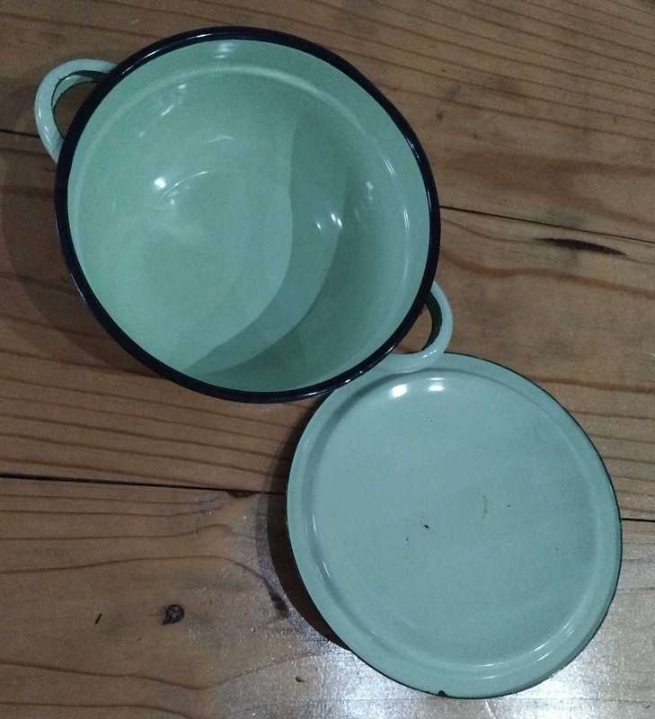 Enamel Bowl with Lid