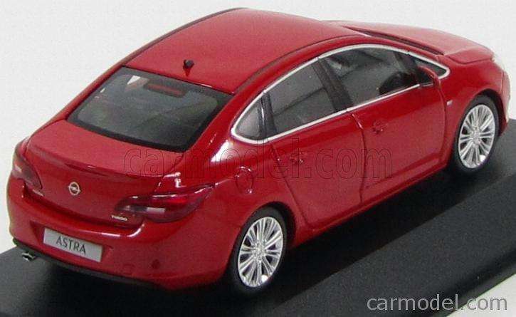 Opel Astra - 2012 - Red