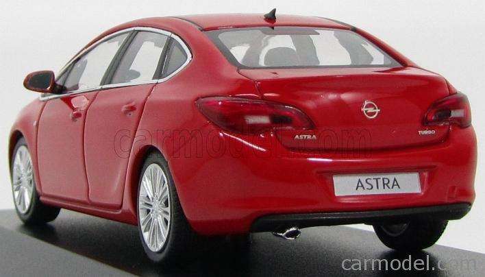 Opel Astra - 2012 - Red