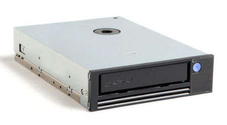 IBM LTO-4 TAPE DRIVE w/ 10 x TAPES