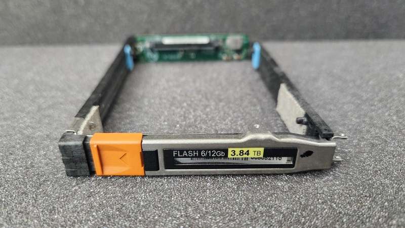 EMC DELL 051-000-279 2.5 Inch SAS/SATA Hard Drive Tray Caddy