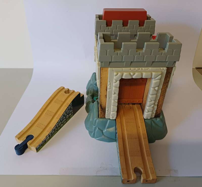 Trains Rolf's Castle Bridge (Thomas and Friends wooden railway)