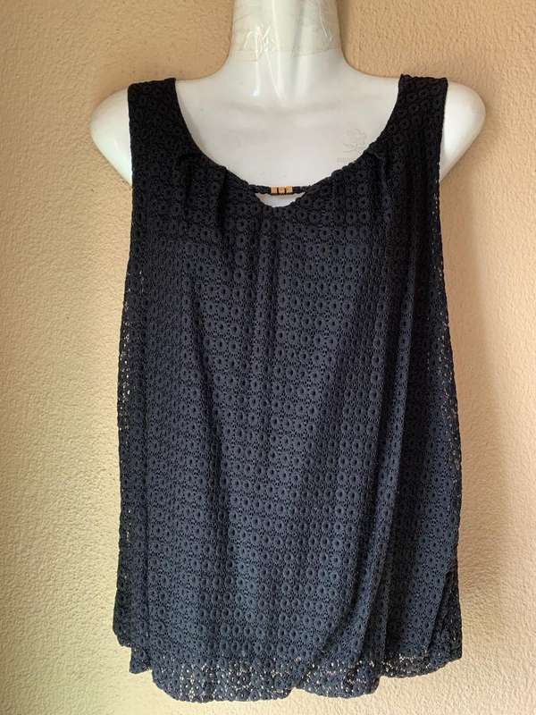 Elegant Black Eyelet Lace Sleeveless Top Size S