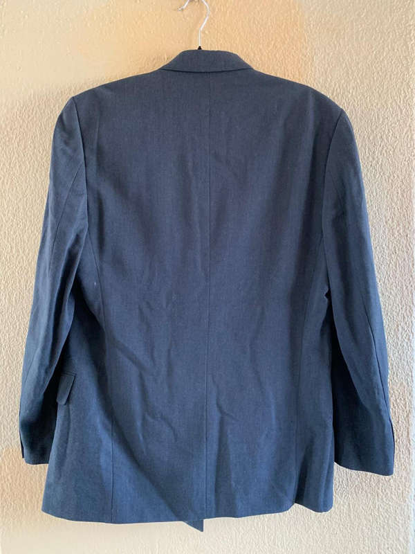 G2000 Mens 2-Piece Suit  Jacket Size 46, Pants Size 30  Fabric from Japan
