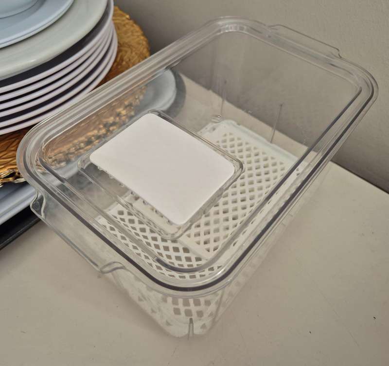 Kitchen Crockery