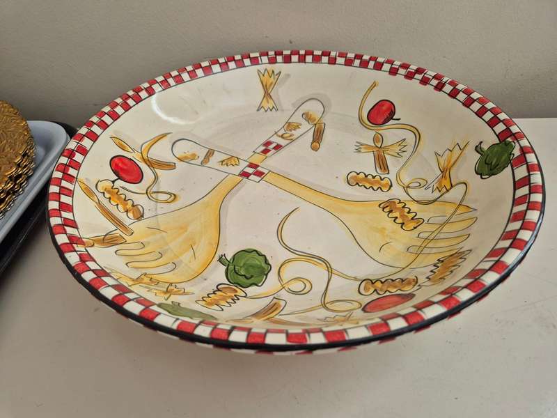 Kitchen Crockery