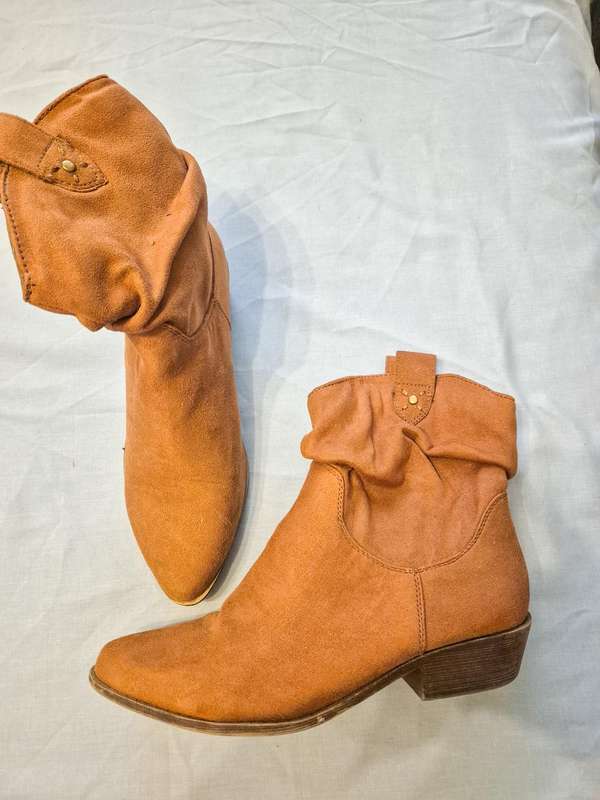 Ladies Designer Ankle Boots (3 pairs)