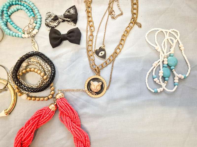 Assorted Jewellery, Manicure & Accessories (Bulk Lot)