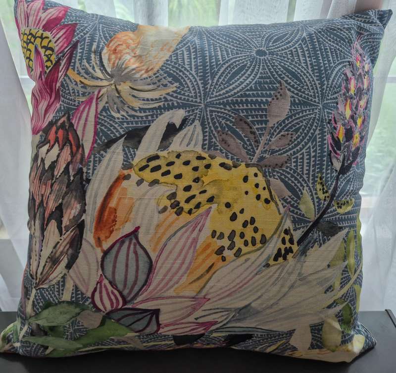 Assorted Decorative Cushions (x6)