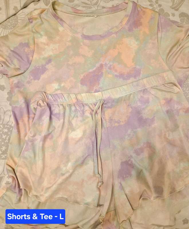 Woman's Pyjama Sets (x7)