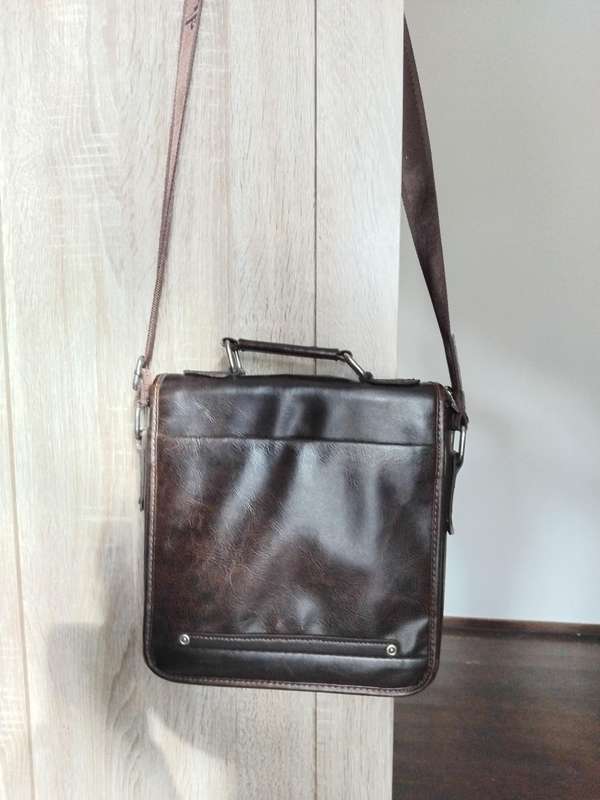 Imported Dunlilai Leather Messenger Bag