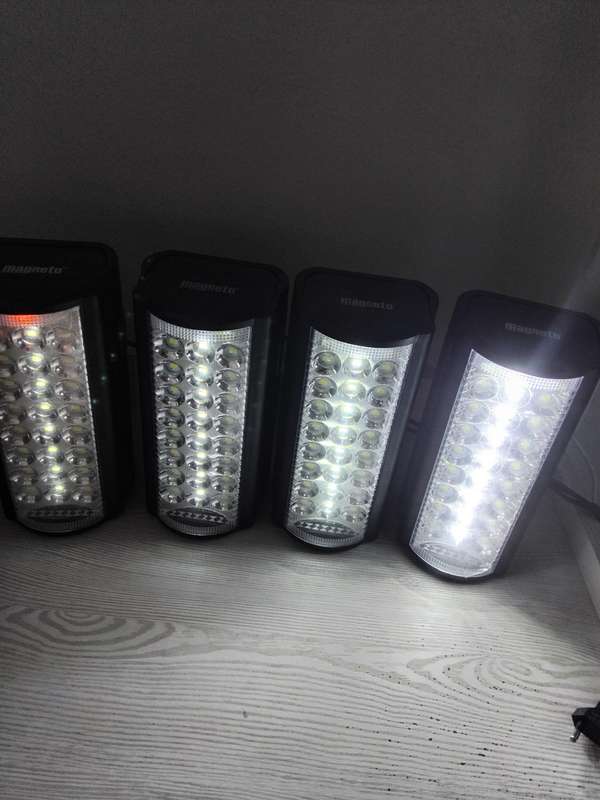 Magneto Rechargeable Lights (X4)