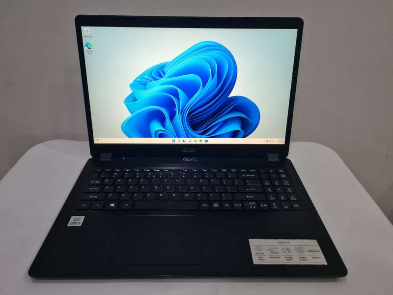 Acer Notebook - i3 10th gen - 8gb - 256gb ssd