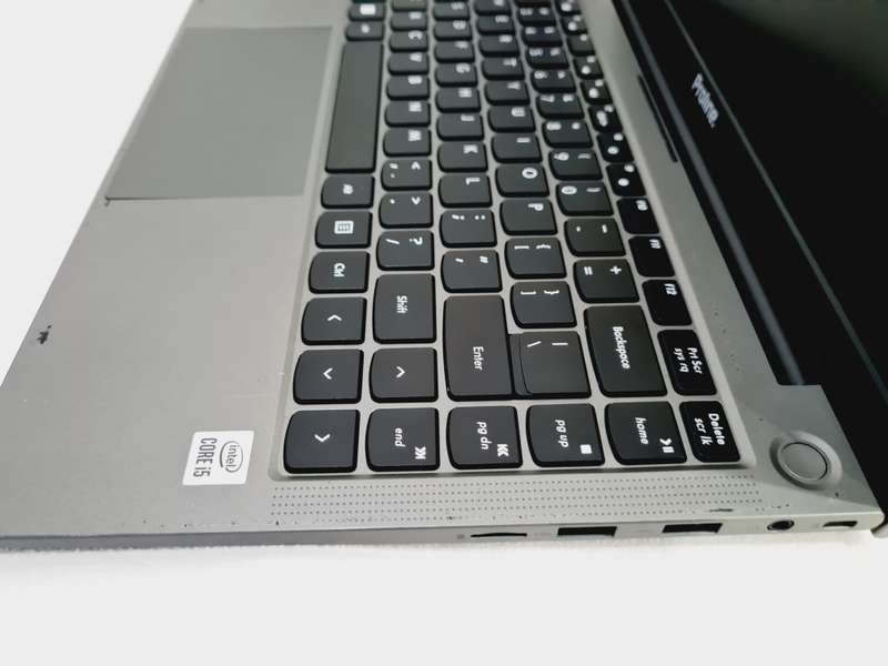 i5 10th gen - 16GB - 256GB nVme - 14" - Proline