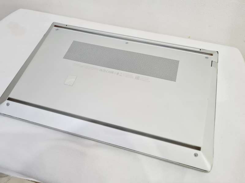 2023 HP Elitebook - Ryzen 5 - 16gb - 512gb - 1080p