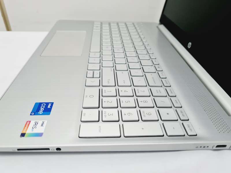 HP i7 11th gen - 8gb - 512gb ssd
