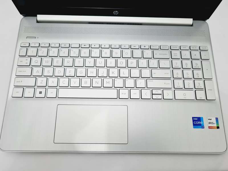 HP i7 11th gen - 8gb - 512gb ssd