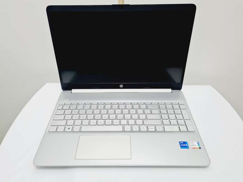 HP i7 11th gen - 8gb - 512gb ssd