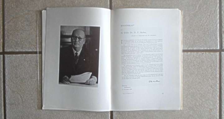 Book - Harscover - Die Suid Afrikaanse Akademie Vir Wetenskap en Kuns - Feesalbum - 1909-1959