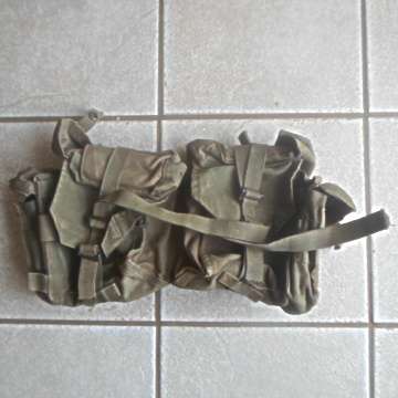 Pattern 72 Kidney Pouches With Web Belt