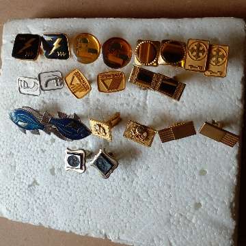 Lot Of Pairs Of Cufflinks Selling As A lot - See Photo's