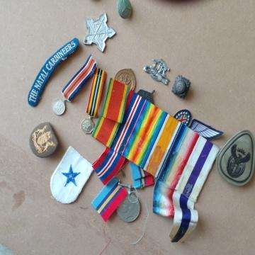 Medals Badges Ribbons - Seliing As A lot