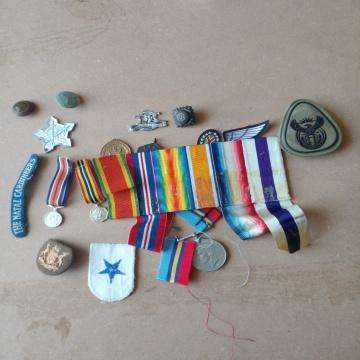 Medals Badges Ribbons - Seliing As A lot