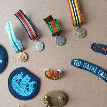 Medals And Badges - Selling As A lot