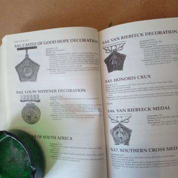 Medal Year Book 2001