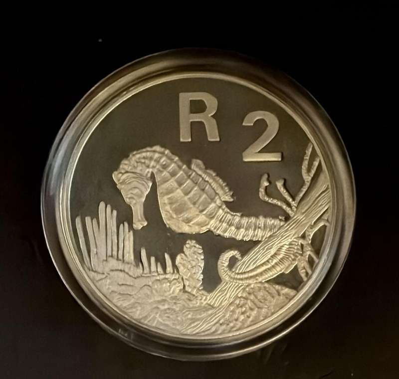 SILVER 1 OUNCE - Silver Proof R2 Seahorse - Mintage 3000