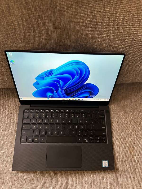 DELL XPS 13 9370 I7 8TH GEN 16gbram 512gbssd 4K ULTRA HD [ 3840 X 2160 ] Touch Screen New Battery