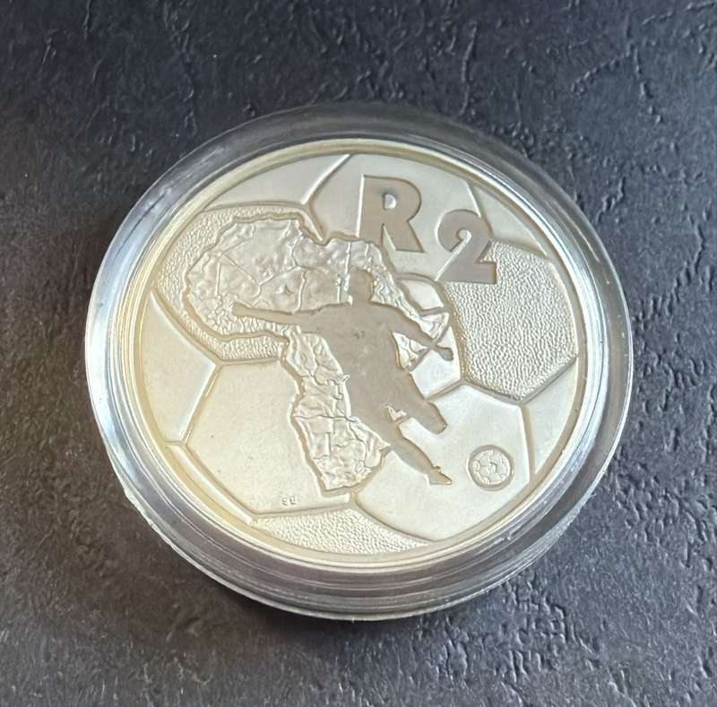 S ILVER 1 OUNCE - 1996 Silver Proof R2 Bafana Bafana Cup - Mintage 2690 - includes COA