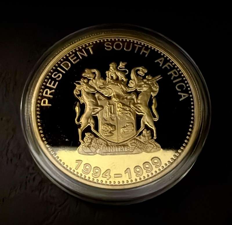 Mandela Commemmorative Set in Velvet Box - bid PER coin for BOTH coins
